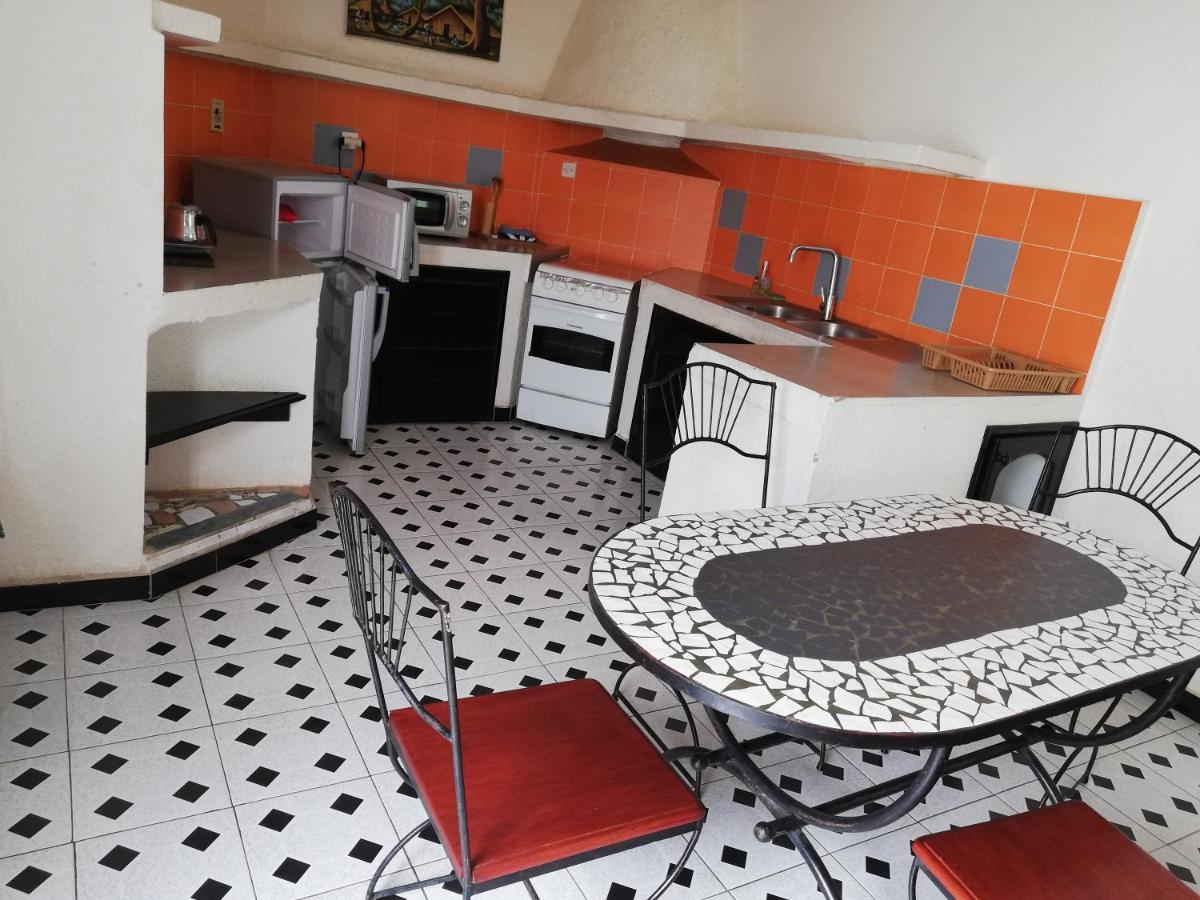 Riad côté jardin Saly Portudal Extérieur photo