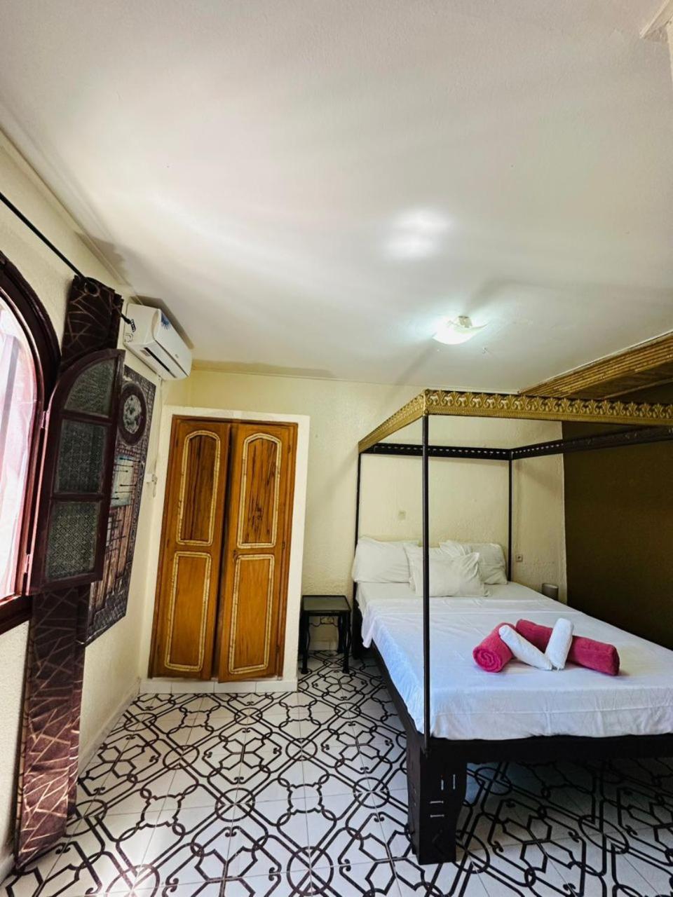 Riad côté jardin Saly Portudal Extérieur photo